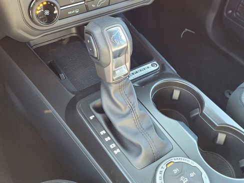 New 2025 Ford Bronco Base image 48