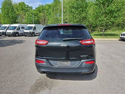 Used 2014 Jeep Cherokee Sport image 6