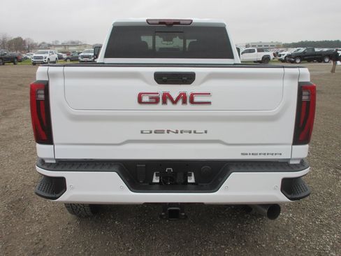 New 2026 GMC Sierra 2500 Denali w/ Denali Reserve Package image 6