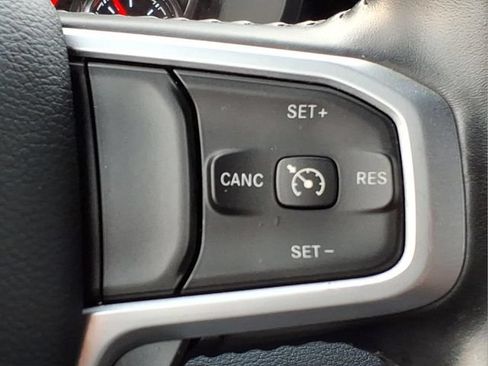 Used 2022 RAM 1500 Big Horn AWD/4WD image 26