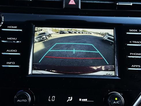 Used 2018 Toyota Camry SE image 20