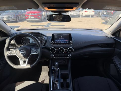 Used 2025 Nissan Sentra SV FWD image 31