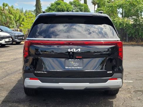 New 2026 Kia Carnival EX FWD image 5