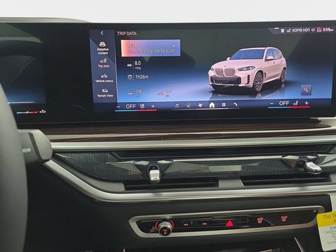 New 2026 BMW X5 xDrive40i w/ M Sport Package AWD/4WD image 20