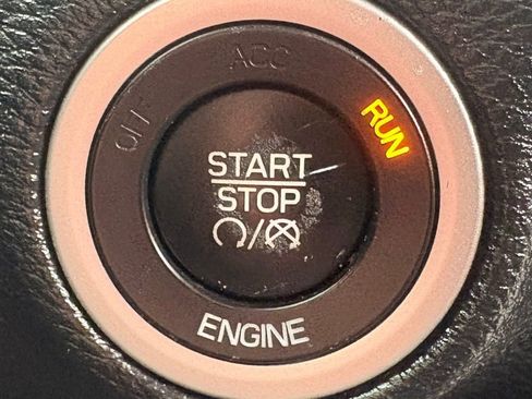 Used 2016 Dodge Challenger R/T Plus RWD image 15