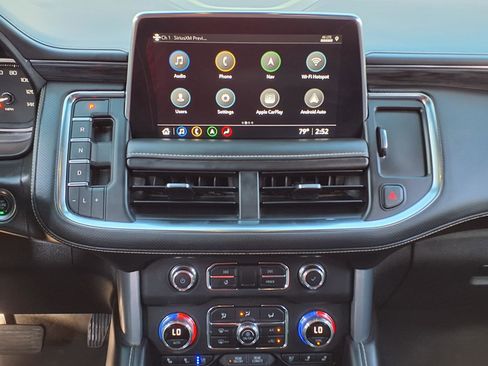 Used 2021 GMC Yukon SLT w/ Rear Media and Nav Package image 10