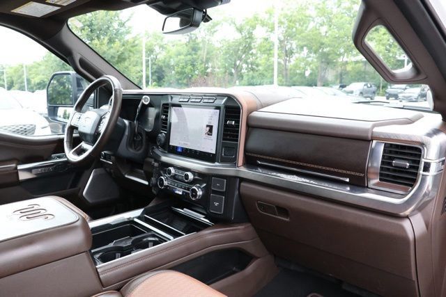 Used 2024 Ford F350 King Ranch AWD/4WD image 18