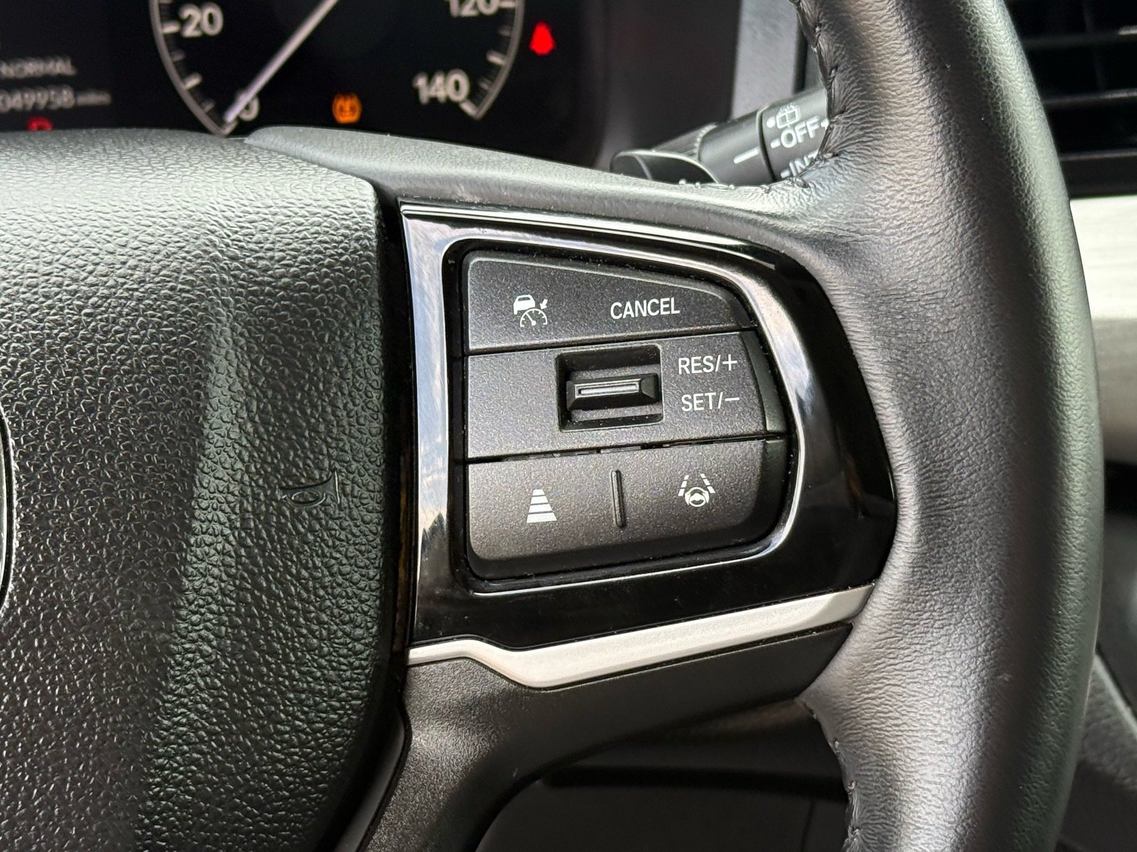 Used 2025 Honda Odyssey EX-L image 18