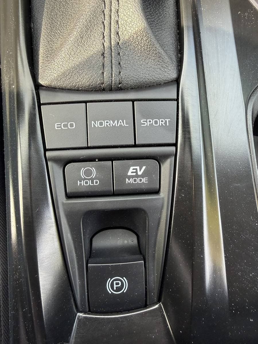 Used 2025 Toyota Camry LE w/ Convenience Package FWD image 22