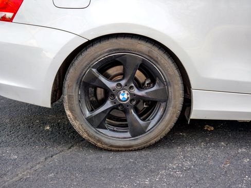 Used 2012 BMW 128i Convertible image 31