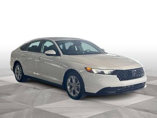 Used 2025 Honda Accord LX video 2