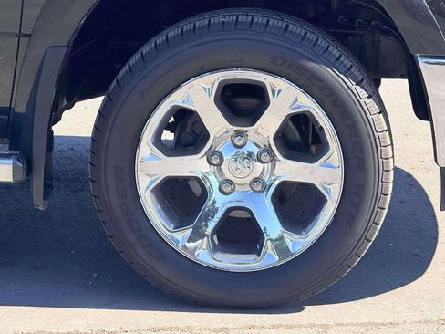 Used 2016 RAM 1500 Laramie AWD/4WD image 9