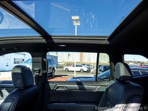 Used 2024 GMC Acadia AT4 w/ LPO, Floor Liner Package image 12