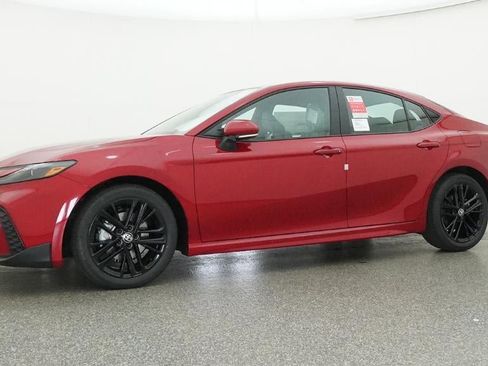 New 2026 Toyota Camry SE FWD image 18