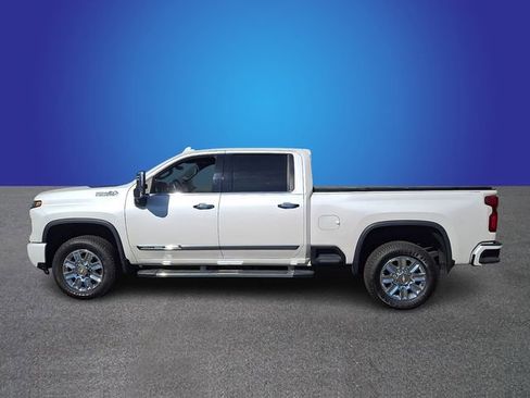 Used 2024 Chevrolet Silverado 2500 High Country w/ High Country Premium Package AWD/4WD image 7