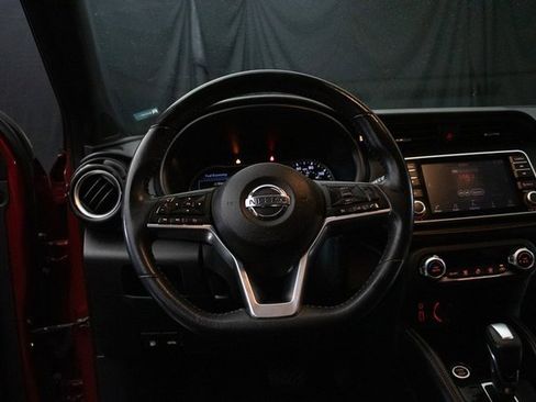 Used 2020 Nissan Kicks SR image 22