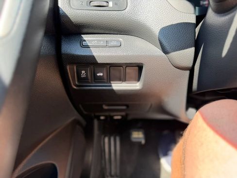 Used 2014 Nissan Altima 2.5 SV FWD image 13