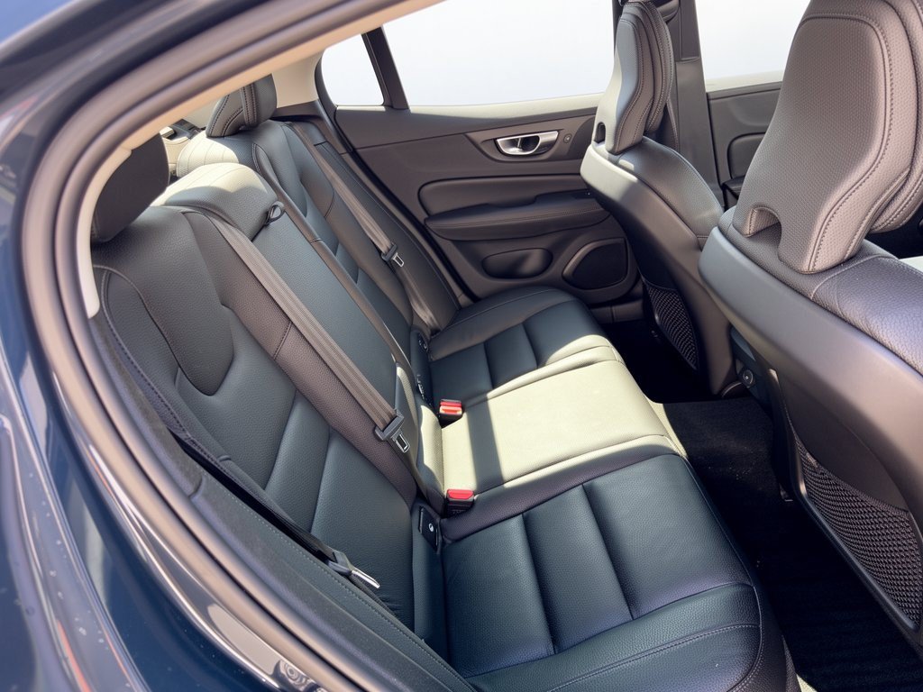 Used 2024 Volvo S60 B5 Plus w/ Climate Package FWD image 29