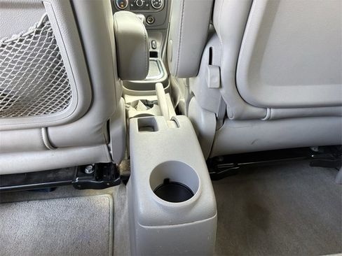 Used 2006 Chevrolet HHR LT w/ Preferred Equipment Group image 24