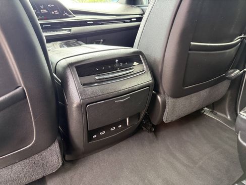 Used 2021 Cadillac Escalade Sport AWD/4WD image 21