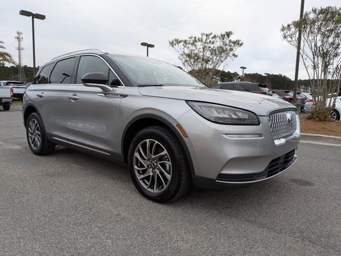 Certified 2022 Lincoln Corsair FWD w/ Equipment Group 101A image 3