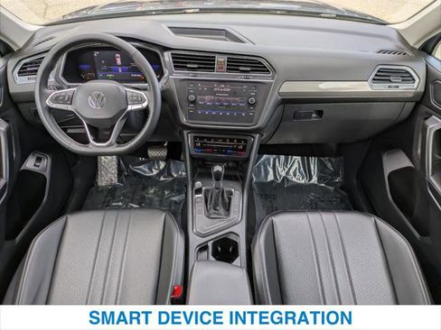 Used 2022 Volkswagen Tiguan SE image 21