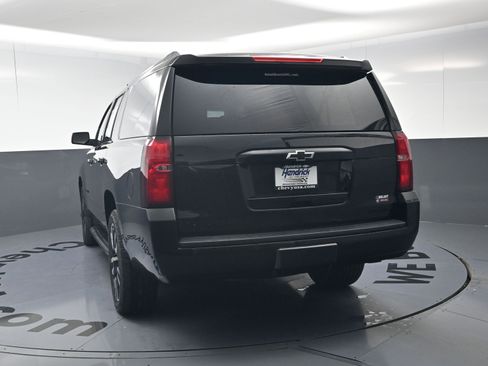 Used 2019 Chevrolet Suburban Premier AWD/4WD image 18