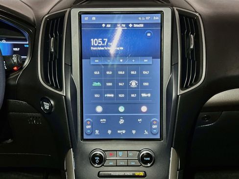 Used 2024 Ford Edge SEL w/ Convenience Package AWD/4WD image 32
