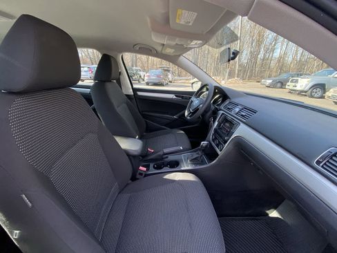 Used 2016 Volkswagen Passat 1.8T S image 27