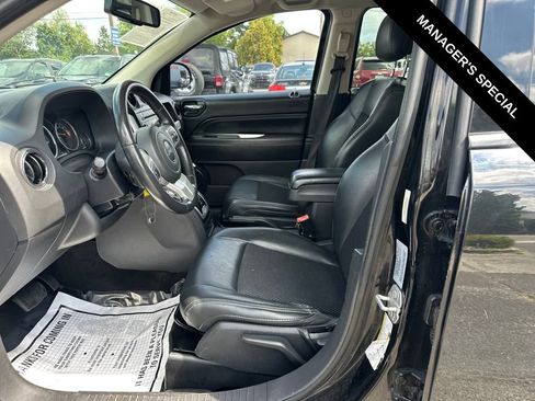 Used 2017 Jeep Compass Latitude image 12