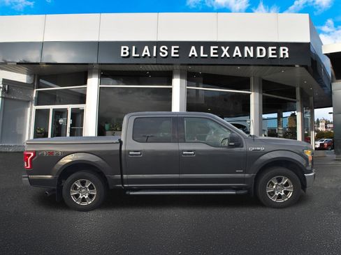Used 2017 Ford F150 XLT w/ Equipment Group 302A Luxury AWD/4WD image 2
