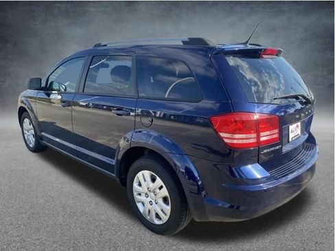 Used 2018 Dodge Journey SE FWD image 4