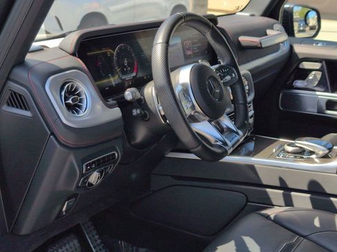 Used 2021 Mercedes-Benz G 63 AMG 4MATIC w/ G Manufaktur Interior Package image 12
