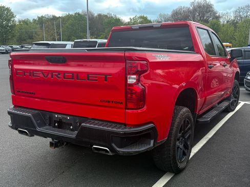 Used 2024 Chevrolet Silverado 1500 Custom Trail Boss w/ LPO, Dark Essentials Package AWD/4WD image 6