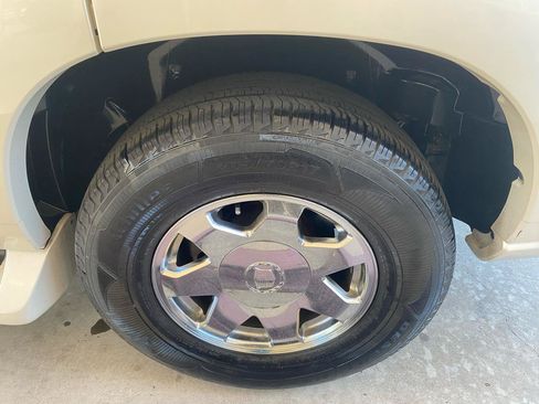 Used 2003 Cadillac Escalade 2WD image 25