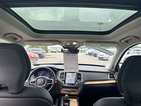 Used 2025 Volvo XC90 T8 Core w/ Protection Package Premier image 21