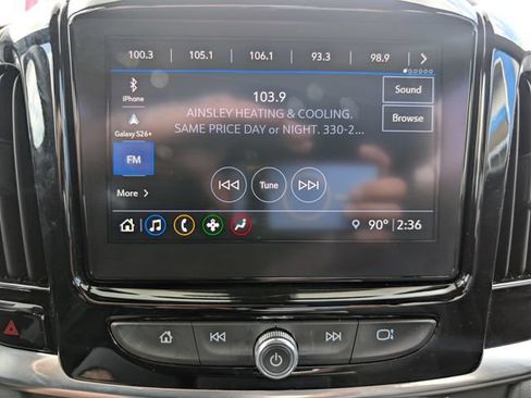 Used 2023 Chevrolet Traverse LT FWD image 24