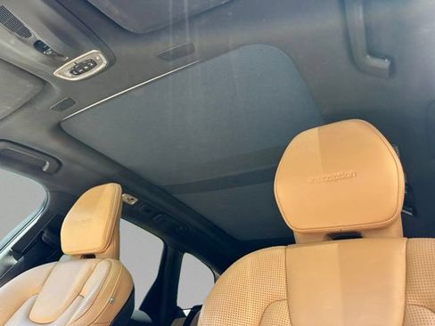 Used 2019 Volvo XC60 T6 Inscription w/ Protection Package Premier AWD/4WD image 18