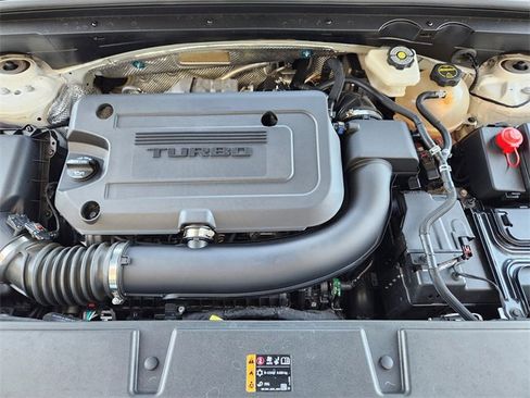 Certified 2025 Buick Envision Sport Touring image 22