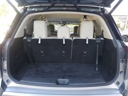 Certified 2023 Nissan Pathfinder SL FWD image 7