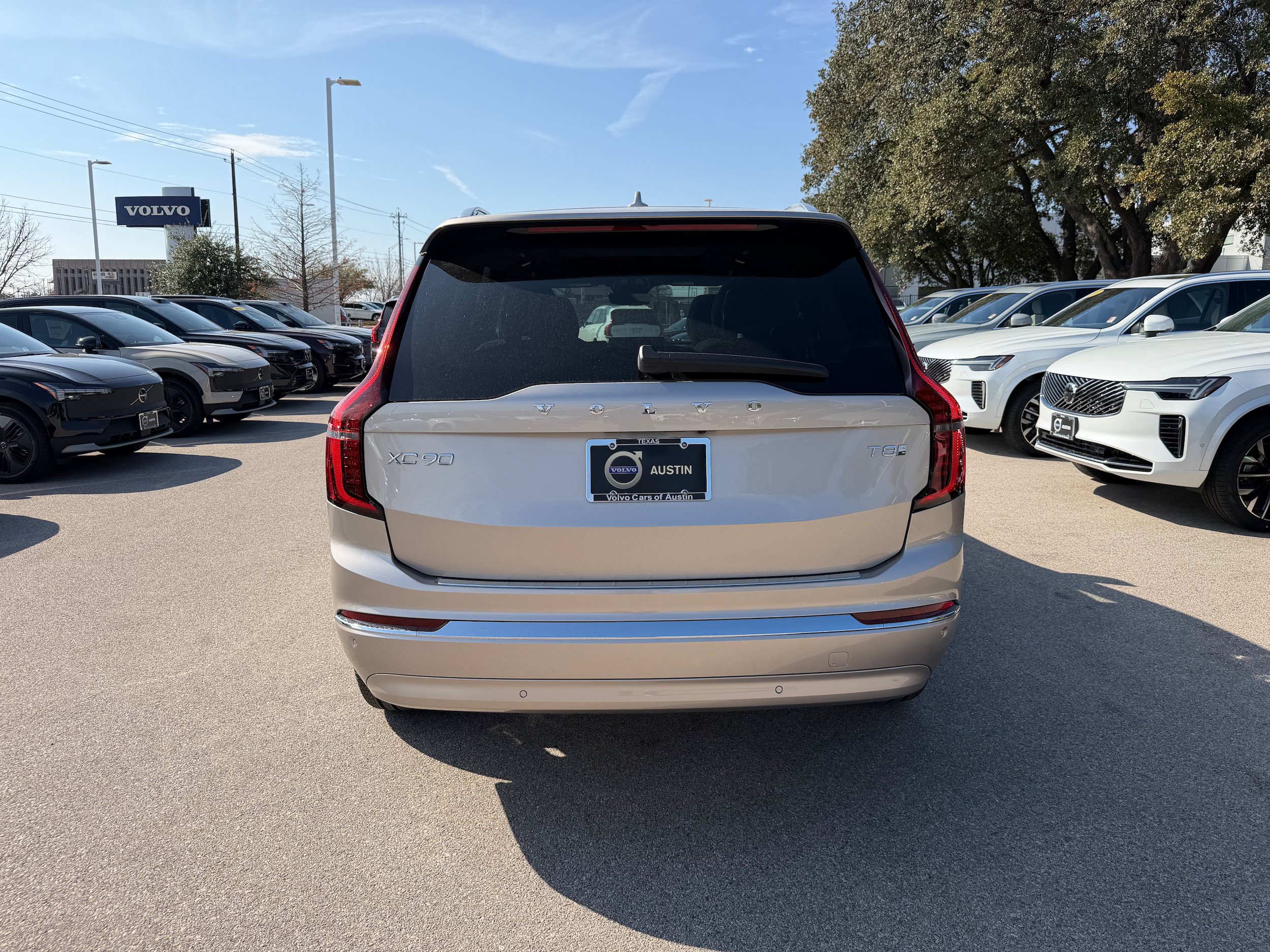 New 2026 Volvo XC90 T8 Plus w/ Protection Package Premier AWD/4WD image 5