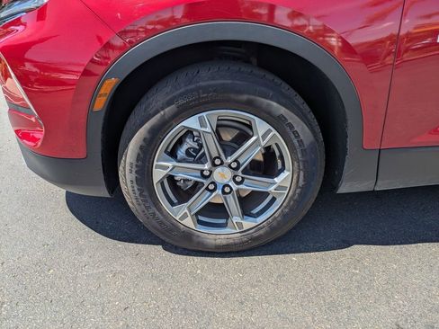 Used 2025 Chevrolet Blazer LT AWD/4WD image 13