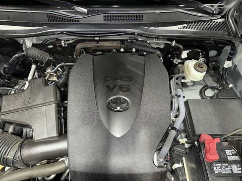 Certified 2022 Toyota Tacoma TRD Sport image 12