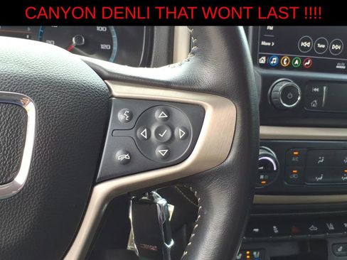 Used 2022 GMC Canyon Denali AWD/4WD image 17