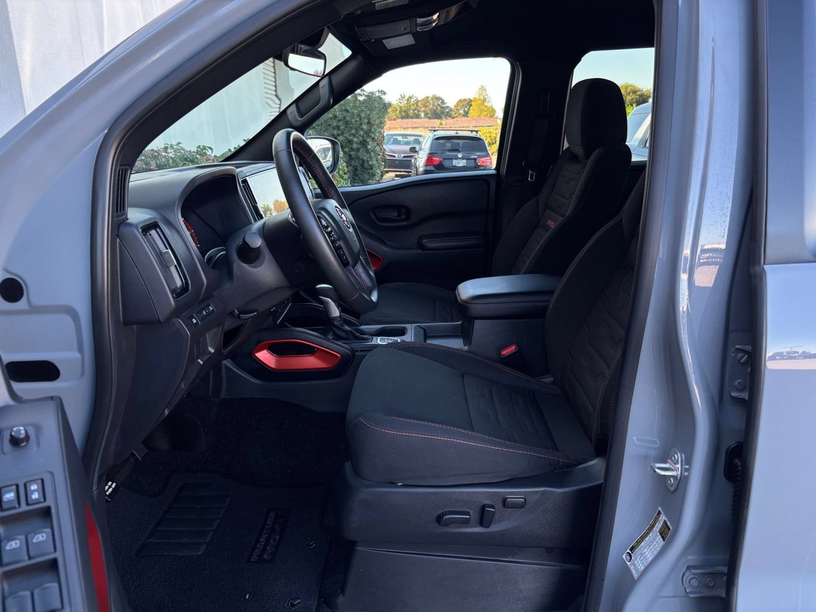 Used 2026 Nissan Frontier PRO-4X AWD/4WD image 28