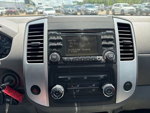 Used 2013 Nissan Frontier SV AWD/4WD image 15