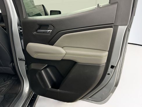 Used 2024 Chevrolet Colorado ZR2 w/ ZR2 Convenience Package III image 32