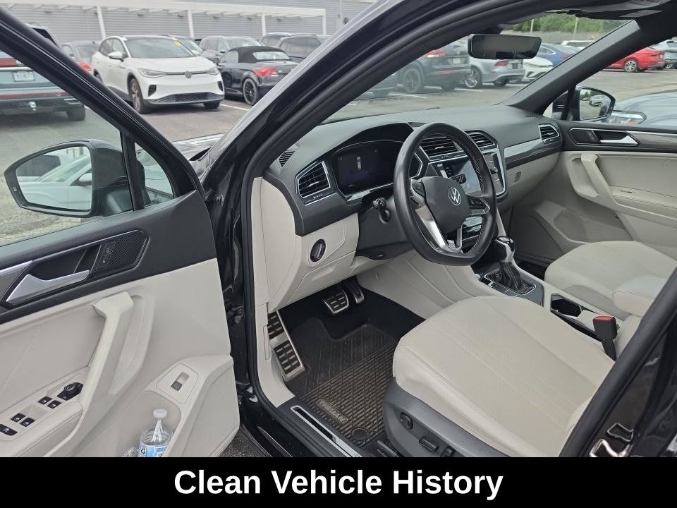 Used 2023 Volkswagen Tiguan SE R-Line FWD image 4