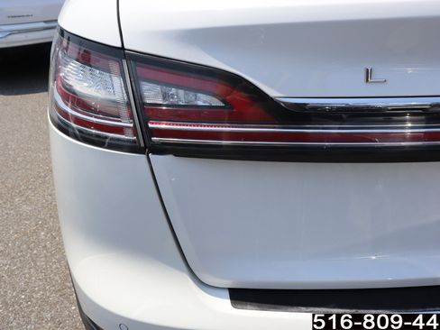 Used 2023 Lincoln Nautilus Reserve AWD/4WD image 26