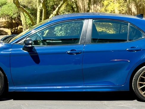 Used 2023 Toyota Camry SE w/ Convenience Package image 5